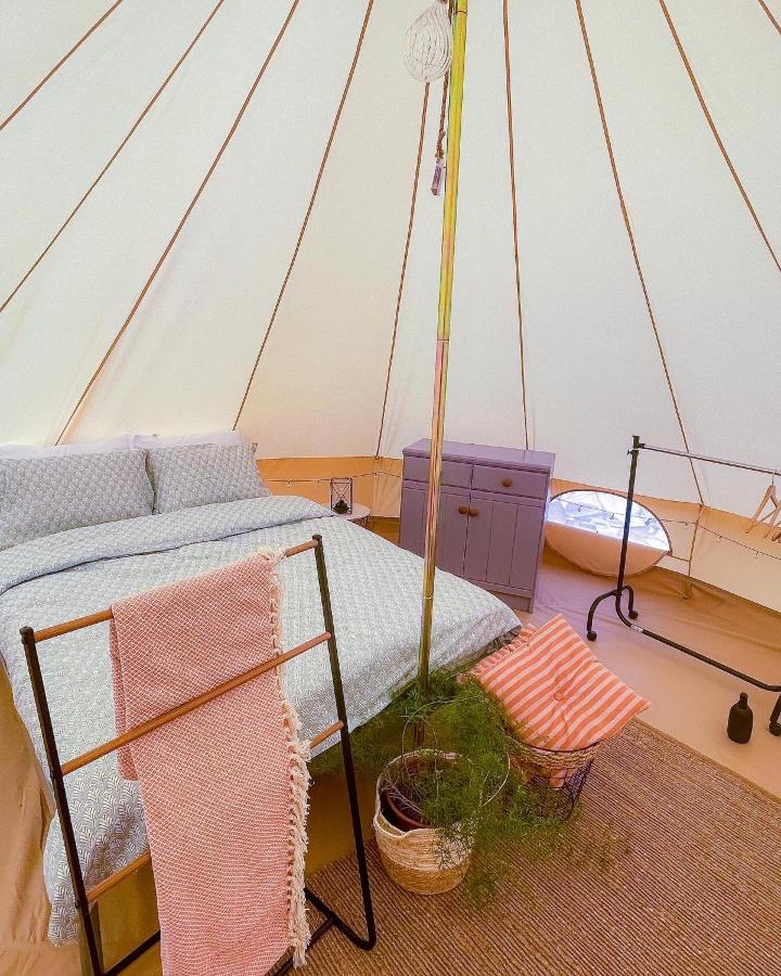 The Hunters Glamping Hotel Csudafalva Kültér fotó