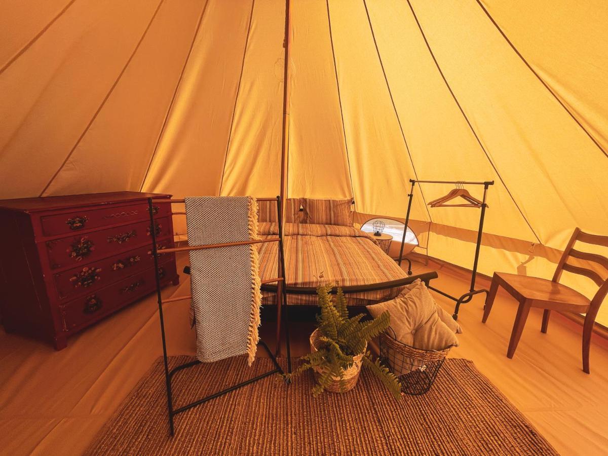 The Hunters Glamping Hotel Csudafalva Kültér fotó