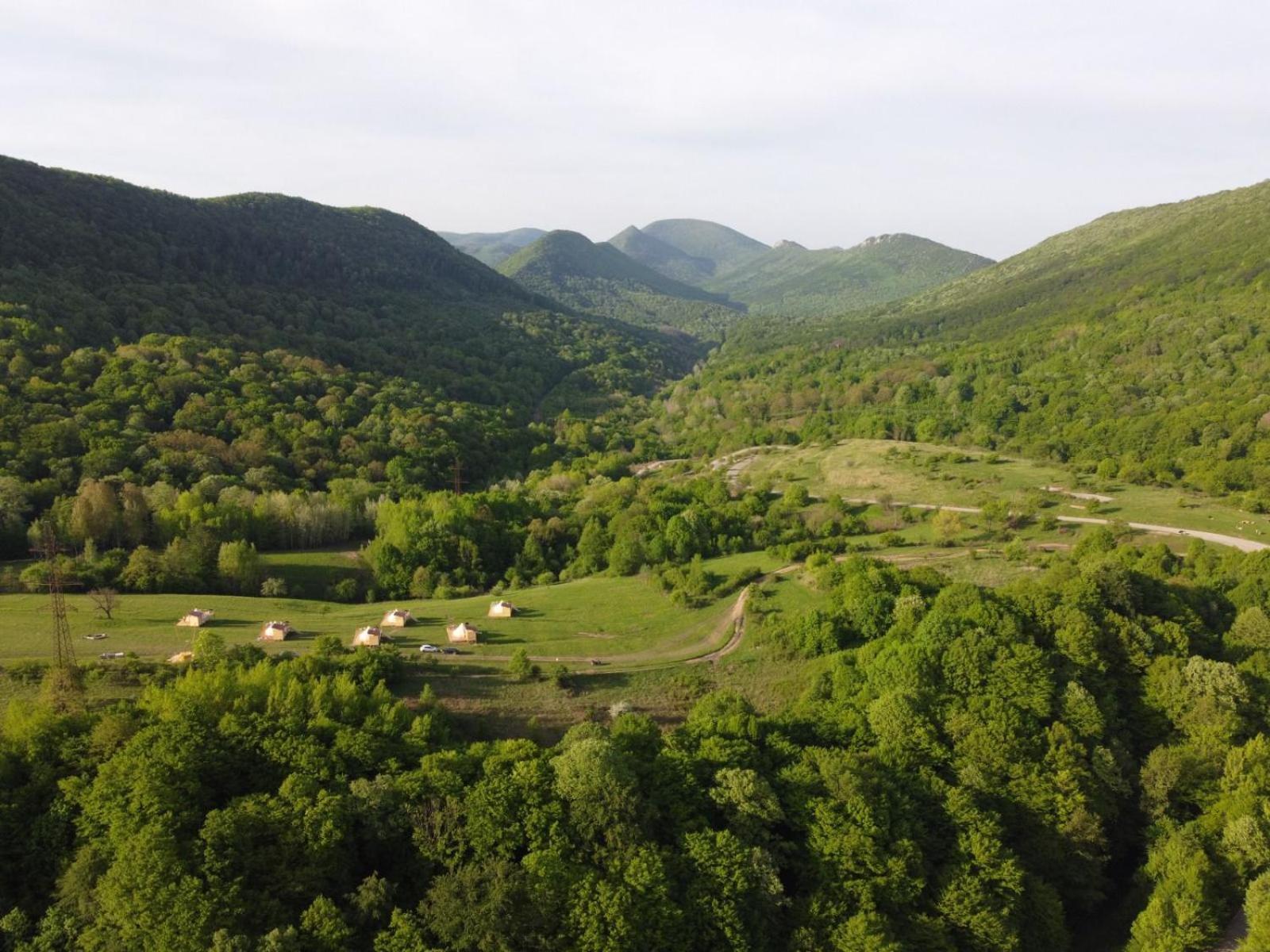 The Hunters Glamping Hotel Csudafalva Kültér fotó